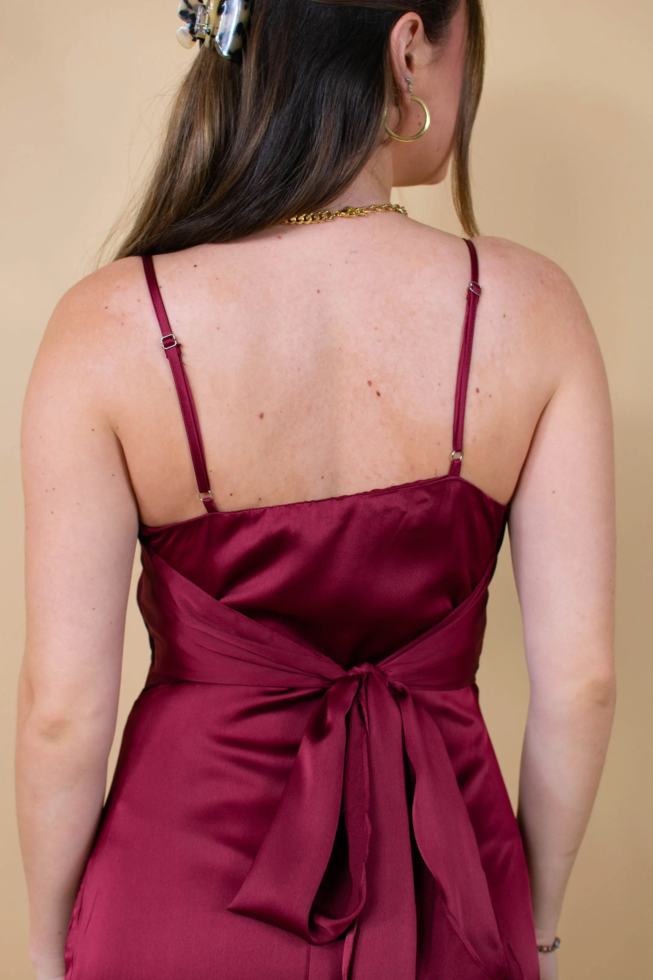 Chic Romance Dress in Burgundy